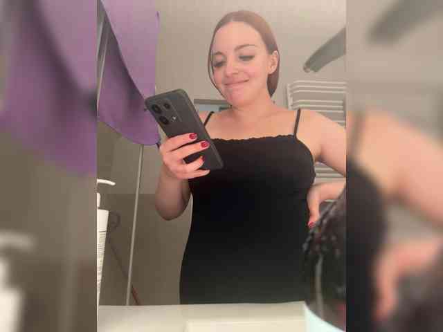 YourDreamWoman webcam