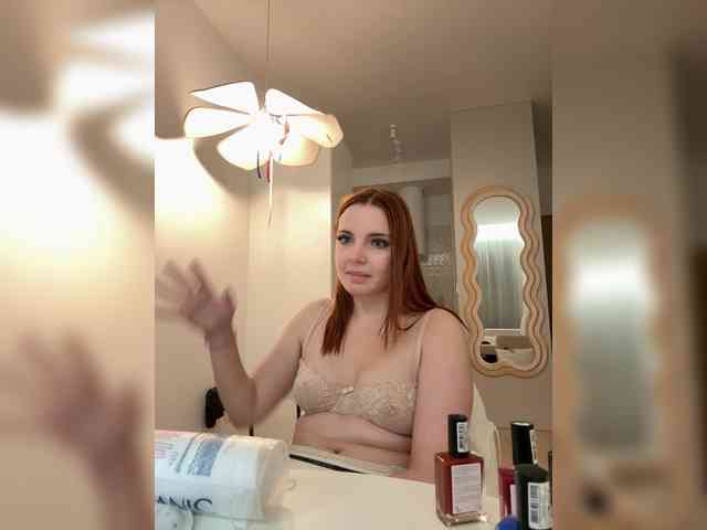 Model: YourDreamWoman