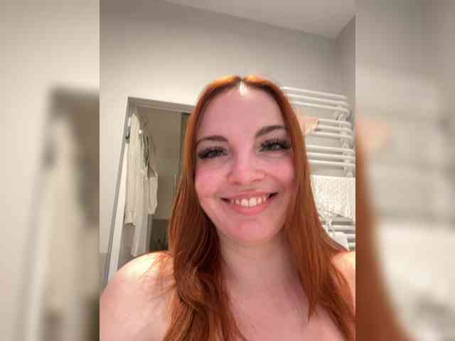 YourDreamWoman webcam