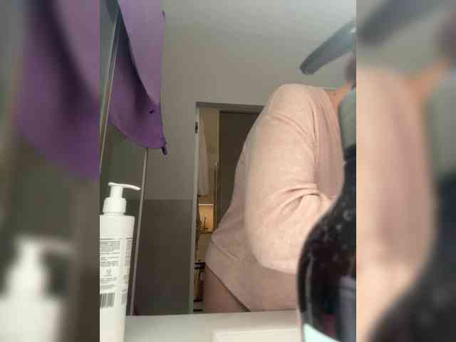 YourDreamWoman webcam