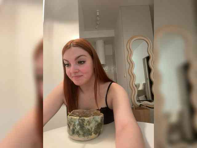 YourDreamWoman webcam
