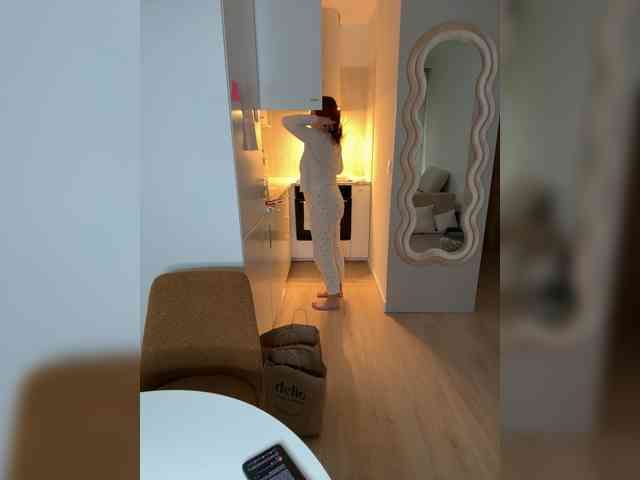 YourDreamWoman webcam