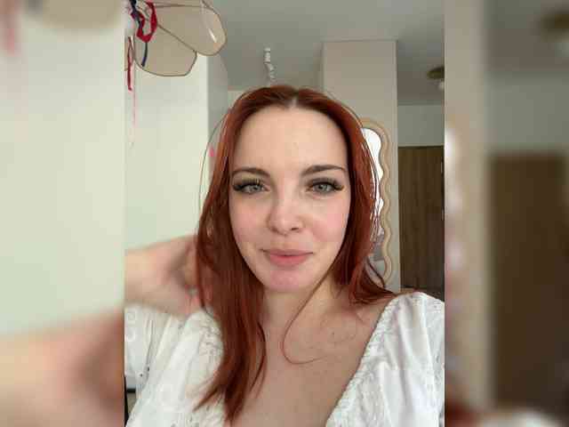 YourDreamWoman webcam