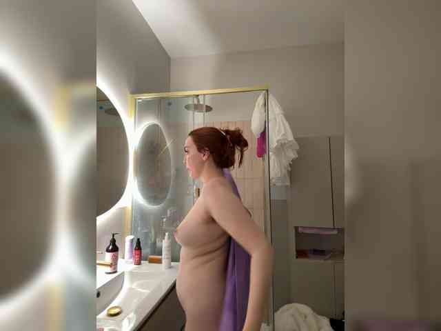 YourDreamWoman webcam