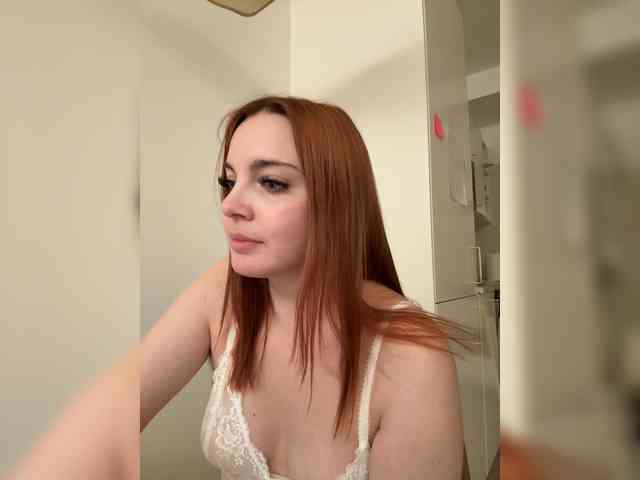 Model: YourDreamWoman