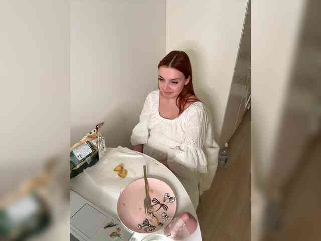 YourDreamWoman webcam