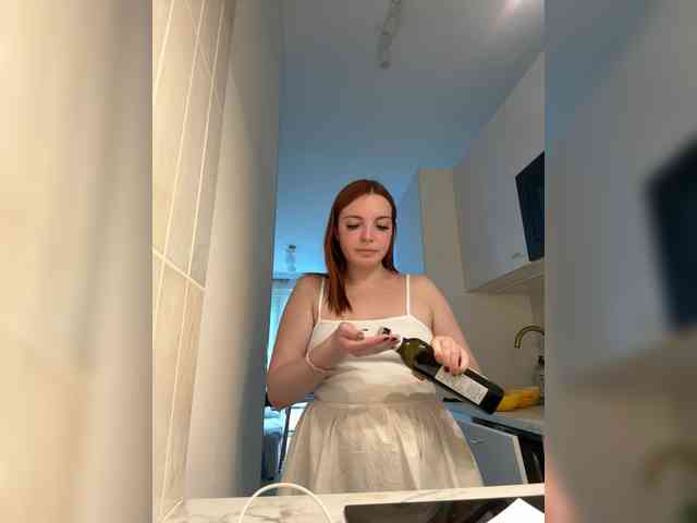 YourDreamWoman webcam