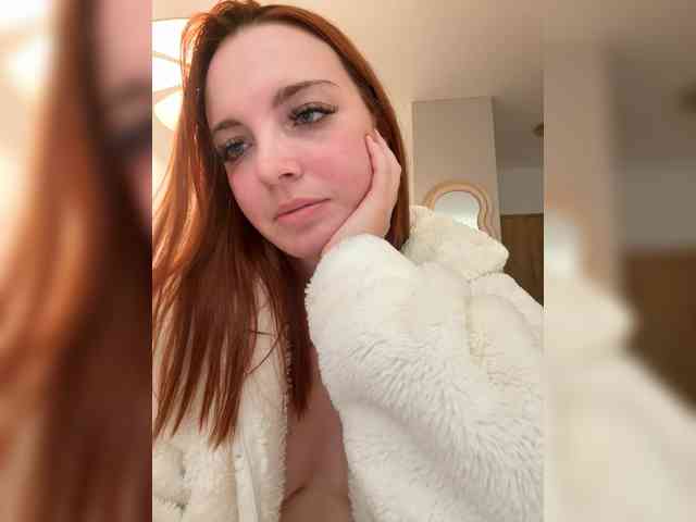 YourDreamWoman webcam