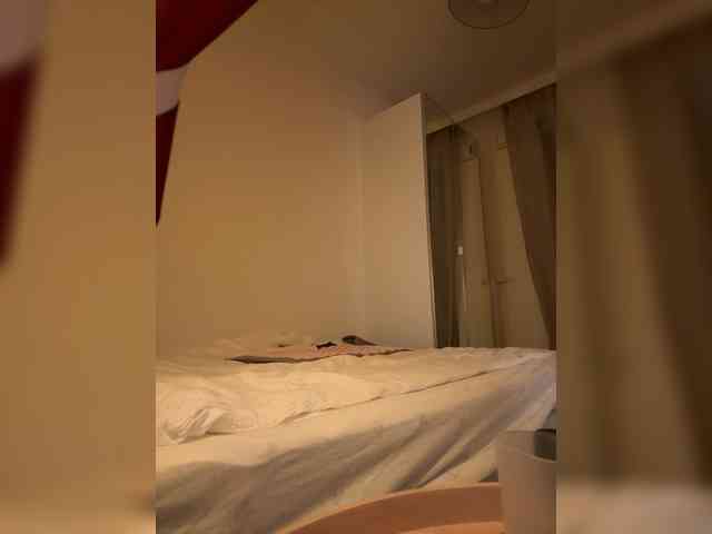 YourDreamWoman webcam