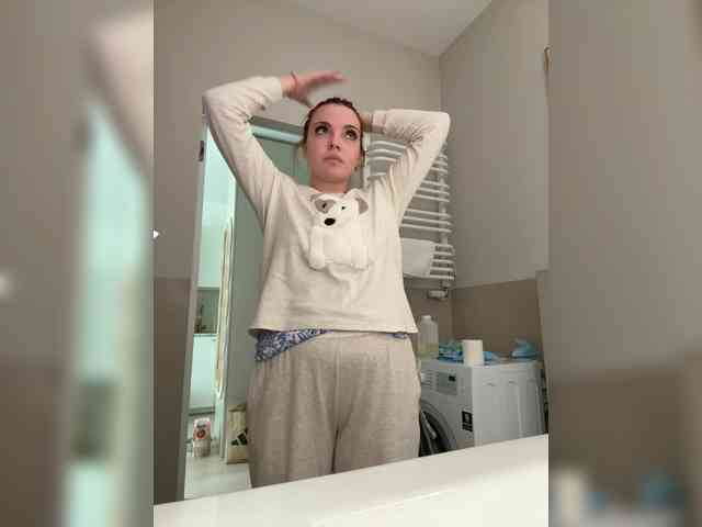 YourDreamWoman webcam