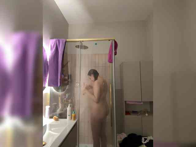 YourDreamWoman webcam