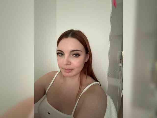 YourDreamWoman webcam
