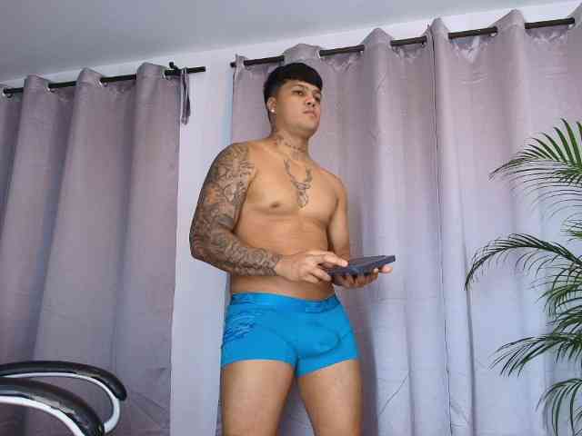 Ryan-1a Sex Cam Show