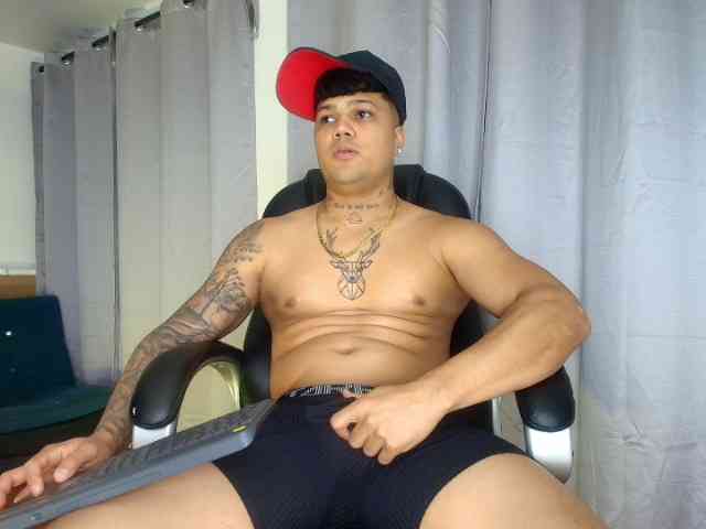 Ryan-1a Sex Cam Show