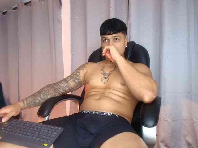 Ryan-1a Sex Cam Show