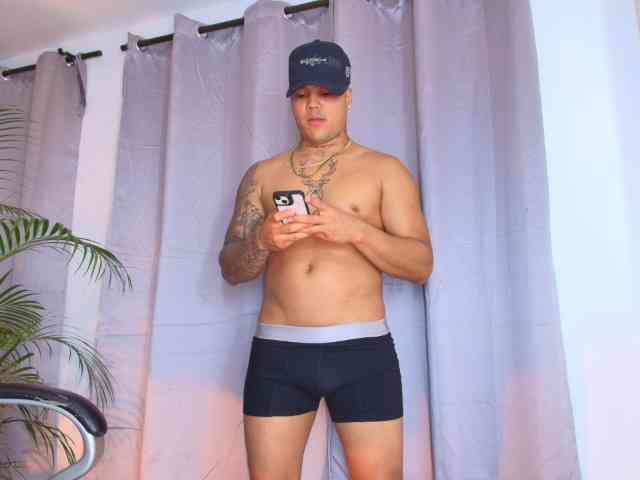 Ryan-1a Sex Cam Show