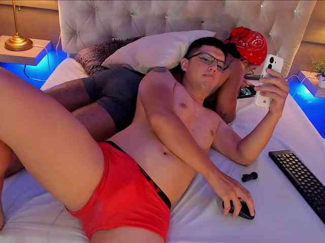 Duo_hot