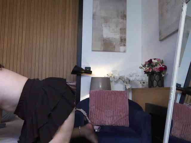 JasmineWhite webcam
