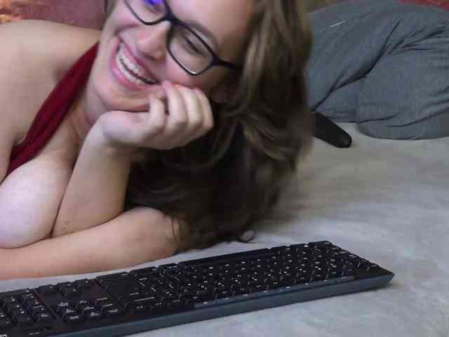 JasmineWhite webcam