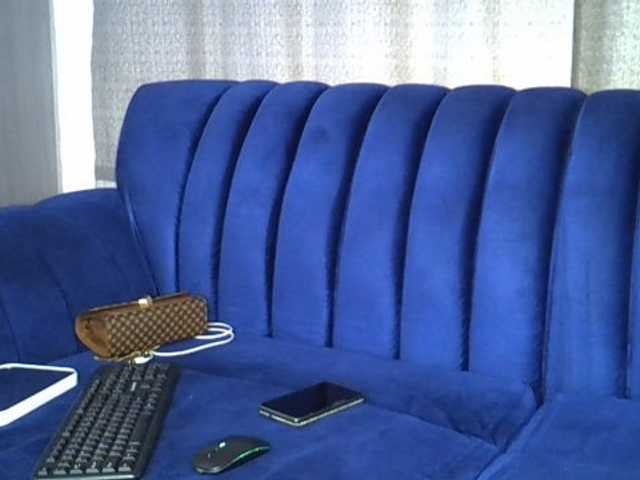 Sexxyylips live cam on BongaCams