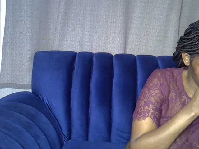 Sexxyylips live cam on BongaCams