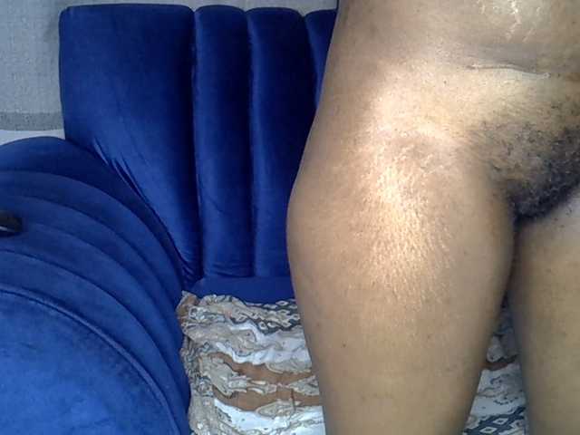 Sexxyylips live cam on BongaCams