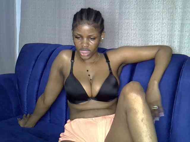 Sexxyylips Live Webcam on BongaCams