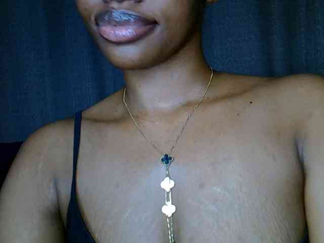 Sexxyylips webcam
