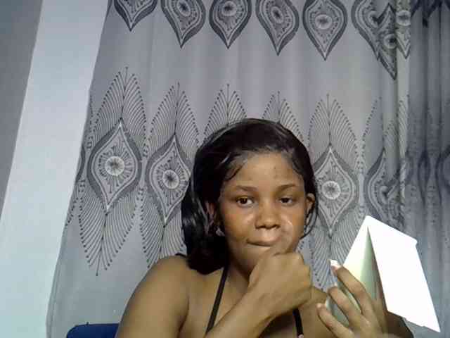 Sexxyylips webcam