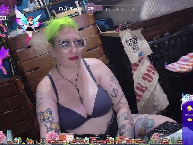 CurvySiren live webcam show