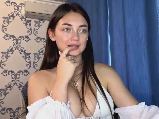 DelphaDiop live cam on BongaCams