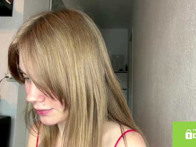 SunStrike live cam on BongaCams