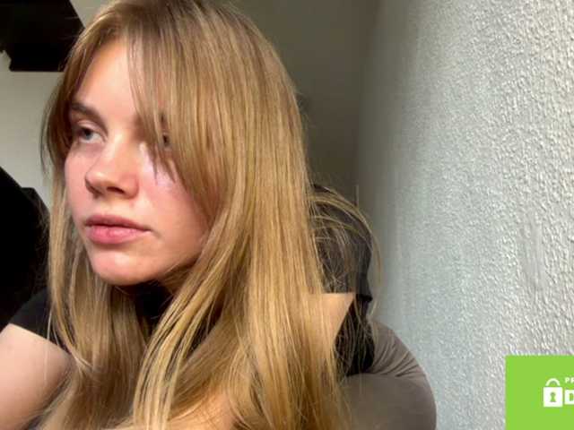 SunStrike live cam on BongaCams