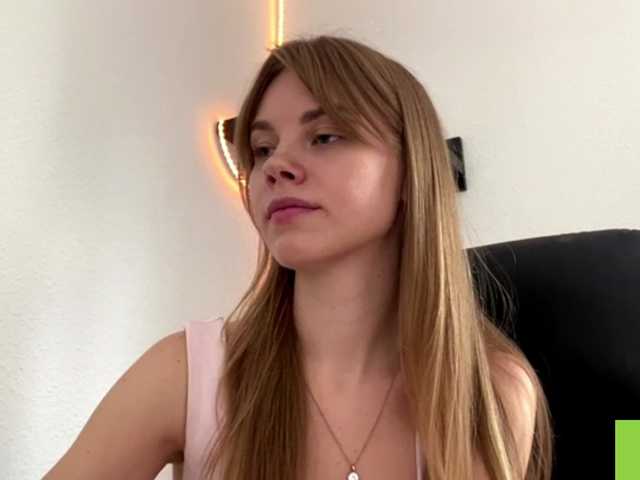 SunStrike live cam on BongaCams