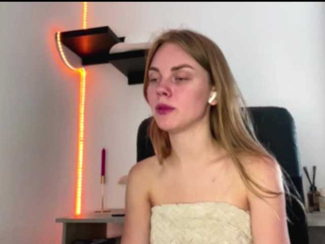 SunStrike live cam on BongaCams