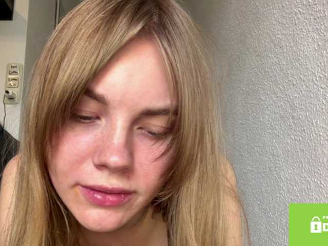 SunStrike live cam on BongaCams