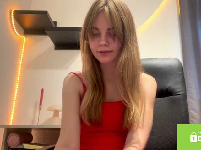 SunStrike live cam on BongaCams