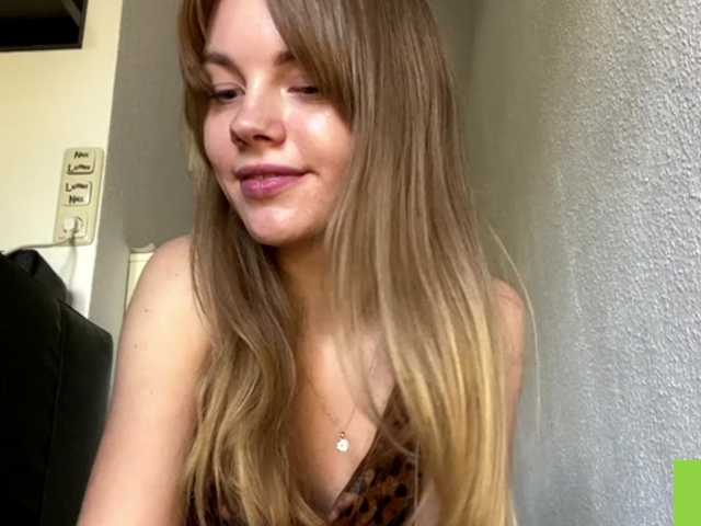 SunStrike live cam on BongaCams