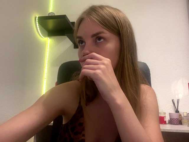 SunStrike live cam on BongaCams