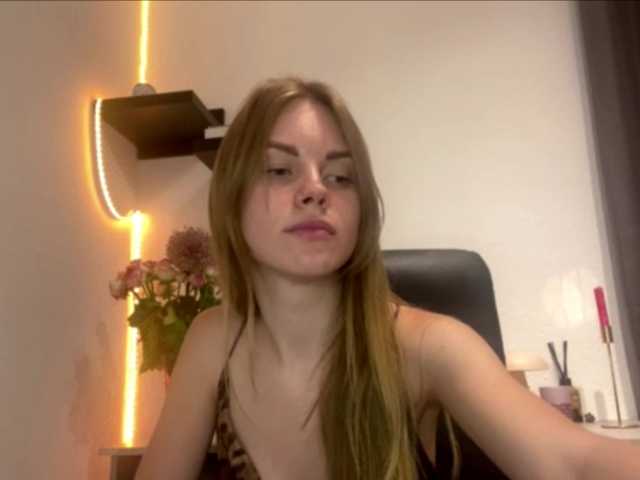 SunStrike live cam on BongaCams