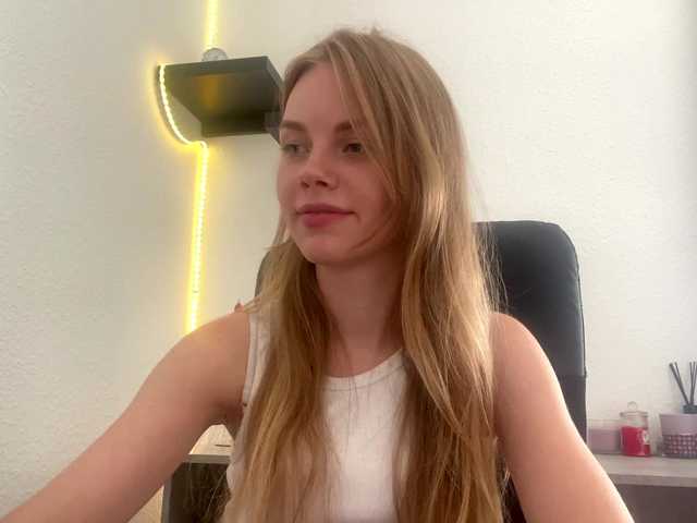 SunStrike live cam on BongaCams