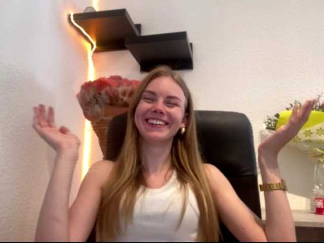 SunStrike live cam on BongaCams