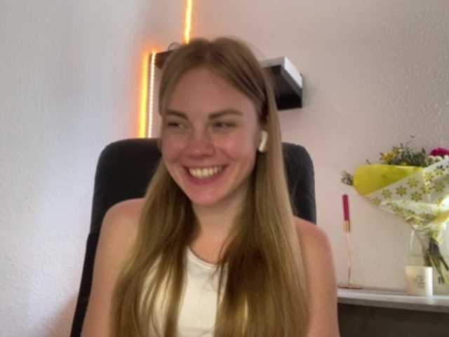 SunStrike live cam on BongaCams