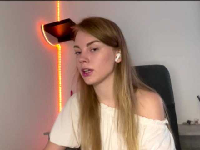 SunStrike live cam on BongaCams