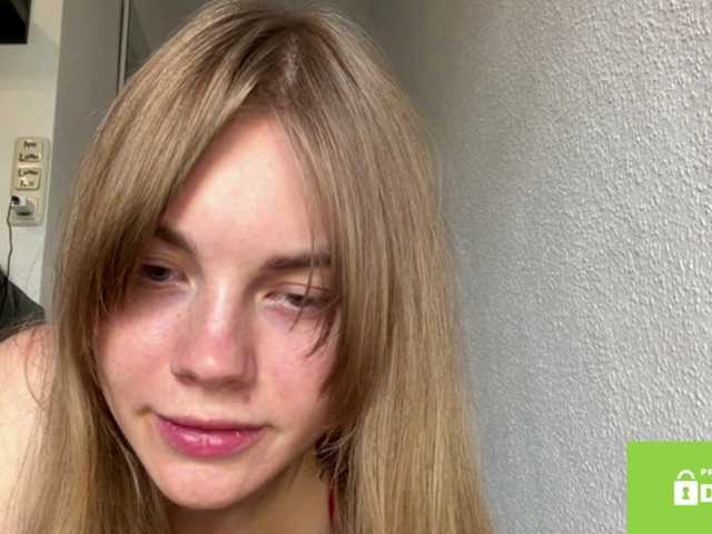 SunStrike live cam on BongaCams