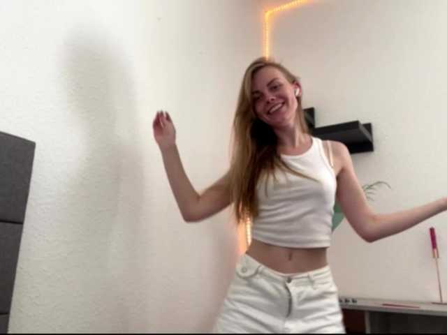 SunStrike live cam on BongaCams