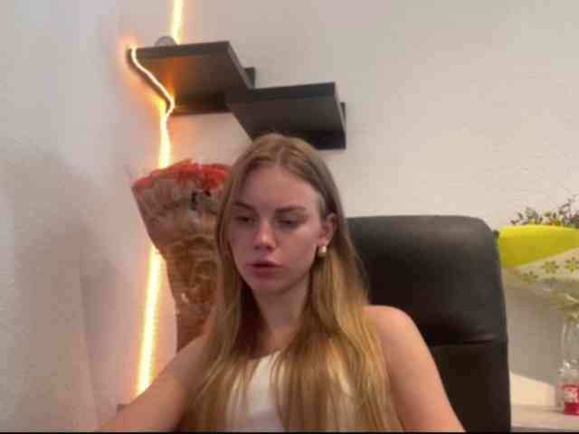 SunStrike Sex Cam Show