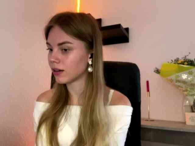 SunStrike Sex Cam Show