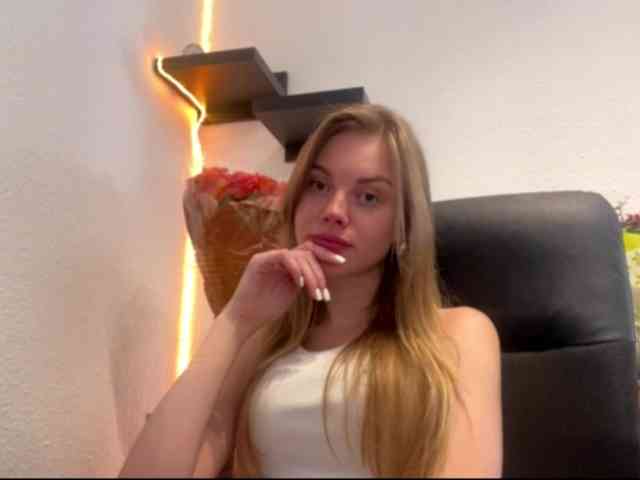 SunStrike Sex Cam Show