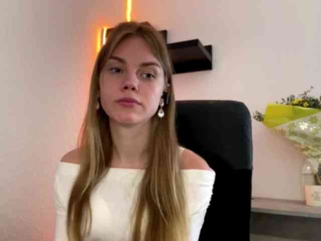 SunStrike Sex Cam Show